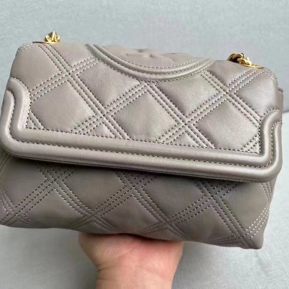 Tory Burch Soft Fleming Gray Shoulder Bag - Picture 1 of 8